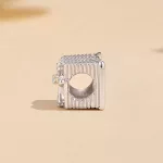 Ezüst charm, Biblia