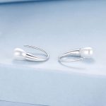 Ezüst női fülbevaló gyönggyel