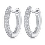 Ezüst karikafülbevaló kristályokkal