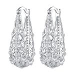 Ezüst fülbevaló vintage stílusban