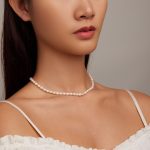 Ezüst női nyaklánc gyöngyökkel