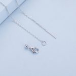 Ezüst női nyaklánc szárnyas szívvel