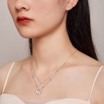 Ezüst női nyaklánc pillangómedállal