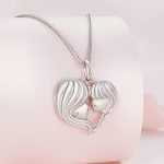 Ezüst női nyaklánc, anya gyermekével