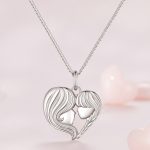 Ezüst női nyaklánc, anya gyermekével