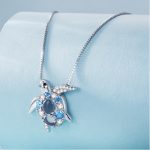 Ezüst női nyaklánc teknősmedállal