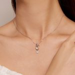 Ezüst női nyaklánc csikóhalmedállal