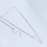 Ezüst női nyaklánc virágmedállal