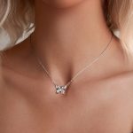Ezüst női nyaklánc pillangómedállal