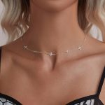 Ezüst női nyaklánc virágokkal