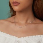 Ezüst női nyaklánc virágokkal