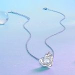 Ezüst nyaklánc rózsamedállal