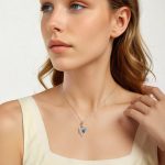 Ezüstből készült nyaklánc hableánymedállal