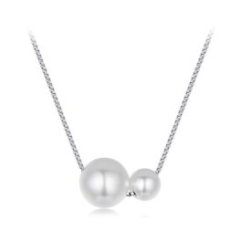 Ezüst nyaklánc fehér gyöngyökkel