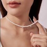 Ezüst nyaklánc gyöngyökkel