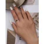 Ezüst női eljegyzési gyűrű smaragdzöld kővel, 6-os méret