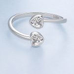 Ezüstgyűrű szívekkel