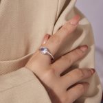 Ezüstgyűrű kristállyal, nyitott