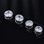 Strieborné náušnice s okrúhlym zirkónovým kameňom