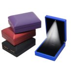 Podsvietená prémiová šperkovnica na náhrdelníky, modrá