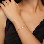 Ezüst karkötő moissanitkristállyal