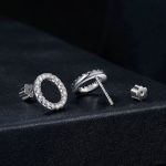 Ezüst női fülbevaló, kristályos karika