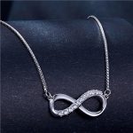 Ezüst nyaklánc a végtelen jelével