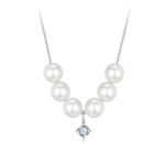 Ezüst nyaklánc gyöngyös medállal