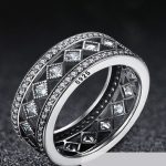 Strieborný prsteň s kosoštvorcovým kameňom, 8