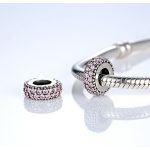 Strieborný prsteňový prívesok, zdobený krištáľovými kamienkami, ružový