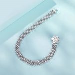 Ezüst karkötő rózsával és kristályokkal, 17 cm