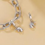 Ezüstcharm, unikornis