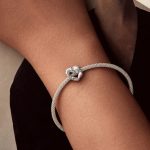 Ezüstcharm, ló és lovasa