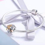 Ezüst charm méhekkel