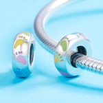 Ezüst charm, lábnyomok