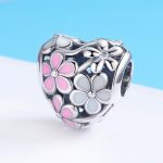 Ezüst charm, szív virágokkal