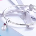 Ezüst charm (925), gyöngy szívvel