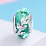 Ezüst charm, virágos gyöngy