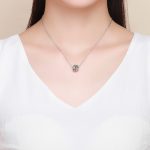 Ezüst charm (925) katicával és virággal