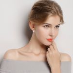 Ezüst fülbevaló fehér gyönggyel