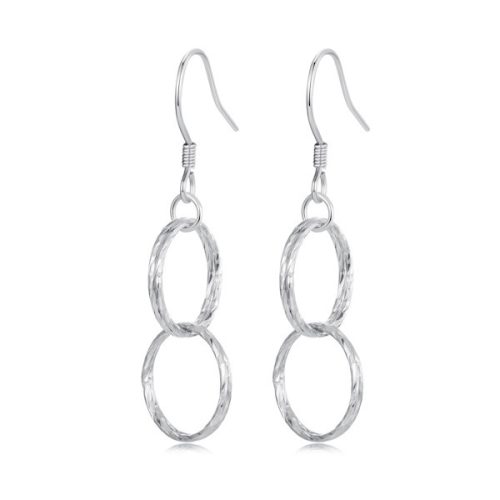 Ezüst fülbevaló karikákkal