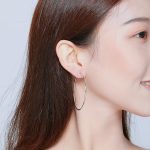 Ezüst karika-fülbevaló, nagyméretű