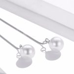 Ezüst fülbevaló fehér gyönggyel