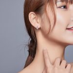 Ezüst fülbevaló, madártoll