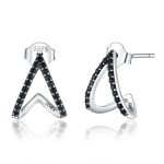 Ezüst fülbevaló geometrikus formával