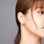 Ezüst fülbevaló opálgyöngyökkel