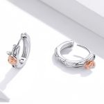 Ezüst fülbevaló rózsával