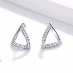 Ezüst fülbevaló, háromszög