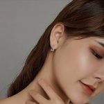 Ezüst fülbevaló, háromszög