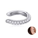 Ezüst fülklipsz kristályokkal ezüstszínben